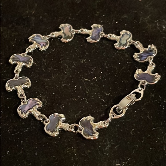 Vintage silver tone bracelet with 11 Abalone shell links & 33 Austrian crystals - Picture 11 of 14